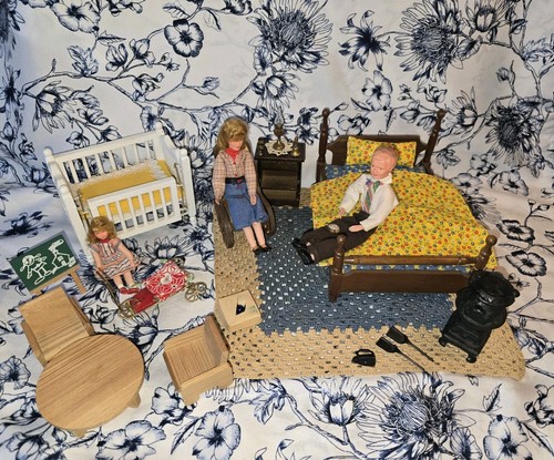Vtg dolls wood house - wood,