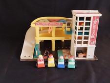 Fisher Price Garage, #930