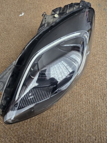 Ford puma left headlight 2020 - puma,
