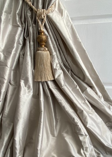 Silver silk interlined - silk,