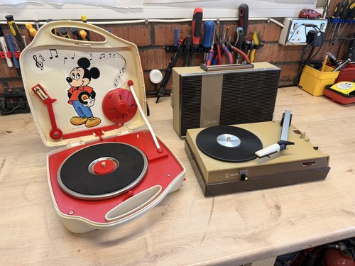 Two vintage battery record - two,