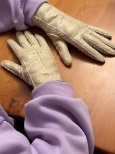 Ladies Gloves Vintage 1940s With Lace Insert Between Fingers And Outer Edge 