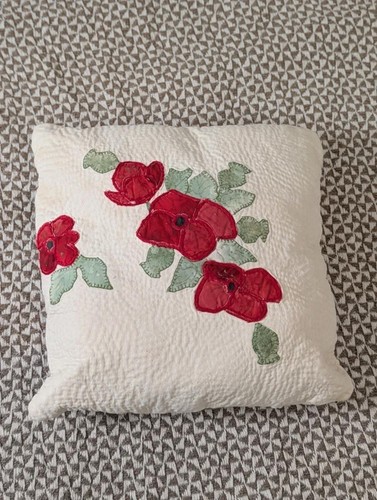 Handmade red poppy appliqué - red,