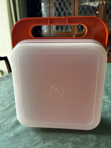 Vintage tupperware lunch box - lunch,