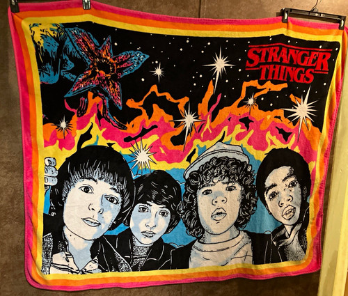 Loungefly stranger things - loungefly,
