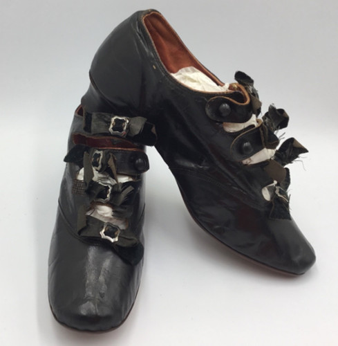 Antique shoes black - antique,