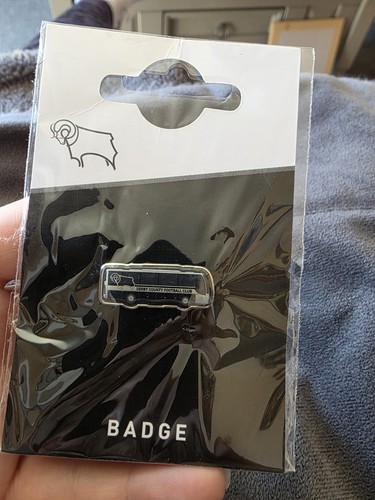 Derby county pin badge - county, team