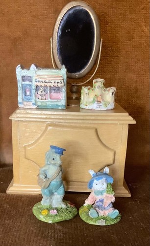 Vintage 12 dolls house - 1:12,