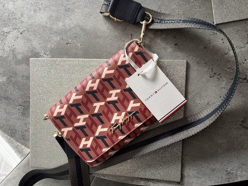 Tommy hilfiger crossbody - hilfiger,