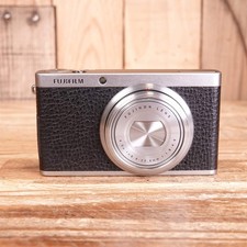 Faulty Fujifilm XF1 Compact Camera - Lens Error