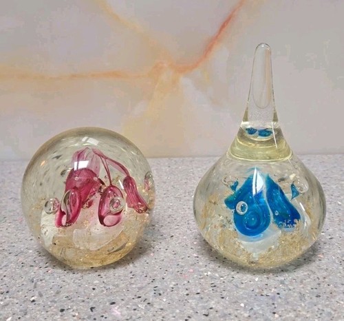 Vintage art glass paperweight - art,