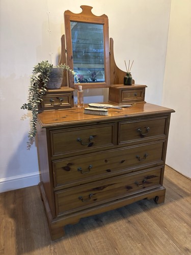 Good pine chest drawers - pine,