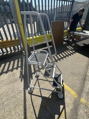Tread mobile warehouse steps - tread,