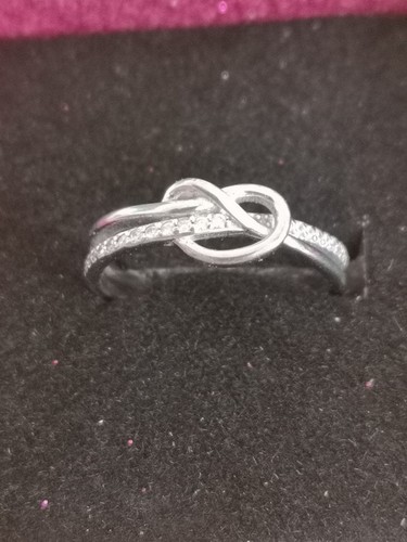 Knot ring love - ring, unity