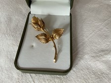 VINTAGE LARGE GOLD GILT SINGLE LONG STEM ROSE BUD BROOCH 7cm TALL