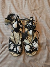 Size 4 River Island Rosa Pom