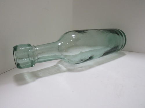 Vintage light green glass blob - green,