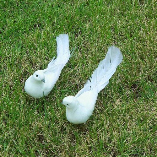 Artificial pigeon birds - artificial, fake