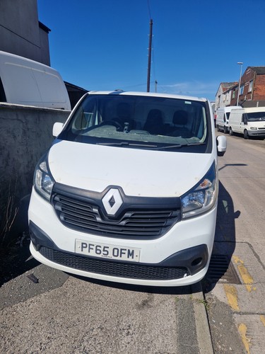 Renault trafic x82 - 30,