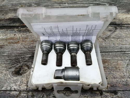 Renault wheel locks and - wheel, key