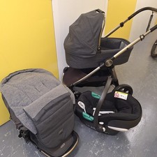 Mamas and Papas Ocarro Pram and Pushchair Bundle with Accessories