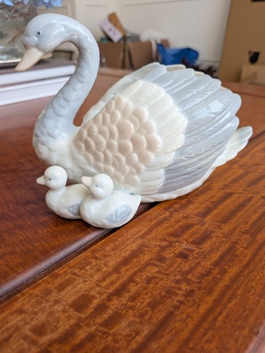 Vintage porcelain swan - vintage,