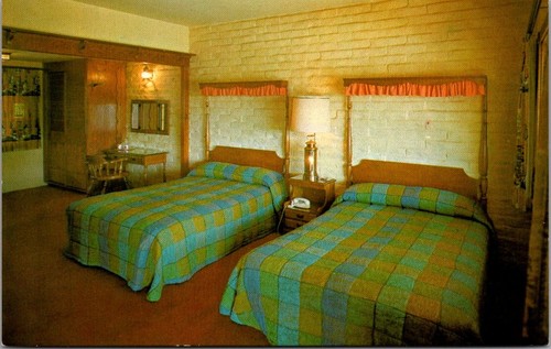 Room 104 captain - 104, captain's