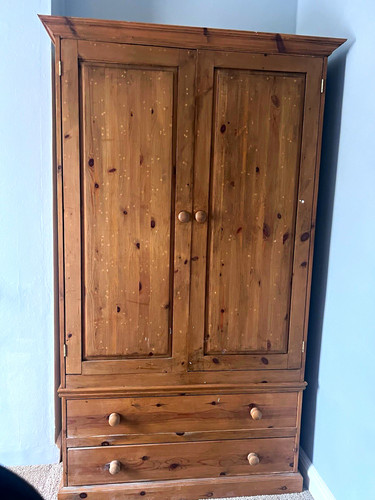 Solid pine freestanding