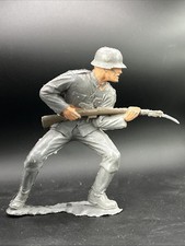 1963 LOUIS MARX 6” WWII GERMAN SOLDIER VINTAGE PLASTIC FIGURE