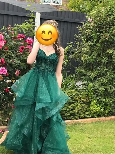 Red carpet ready - red, glitter