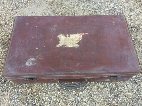 Vintage old suitcase - vintage, briefcase
