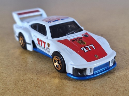 Hot wheels porsche 935 - wheels, white