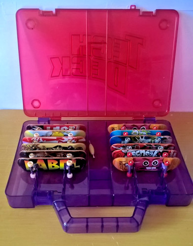 Tech deck bundle - display, case