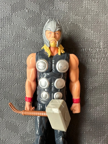 Thor toy figurine marvel - thor,