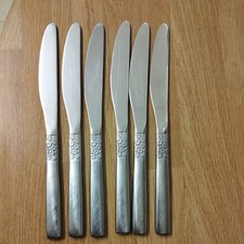 Viners LOVE STORY Daisy Pattern 6 Table dinner Knives (21cm) great Condition