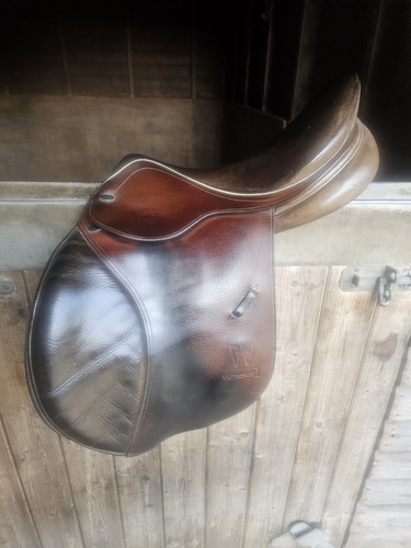 John whittaker jump saddle - whittaker,