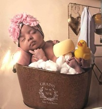 Newborn Photoshoot Prop golden