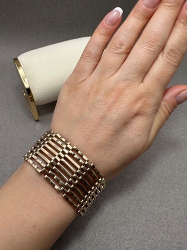 Pre owned 9ct yellow gold - 9ct,