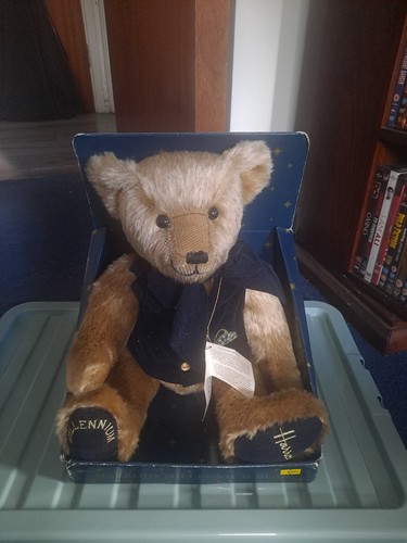 Harrods annual millenium bear - harrods,