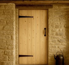 PREMIUM QUALITY LEDGED AND BRACED TRADITIONAL PINE  COTTAGE DOOR BESPOKE SIZES