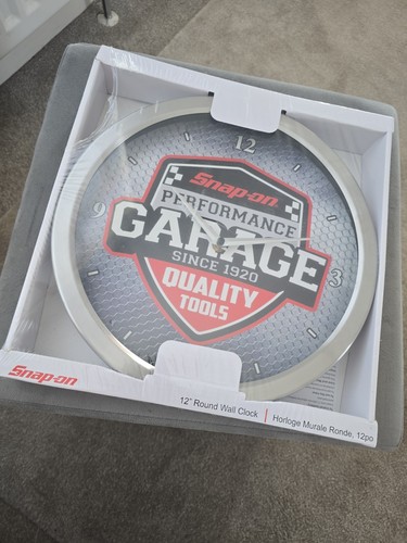 Snap wall clock - on, 12"