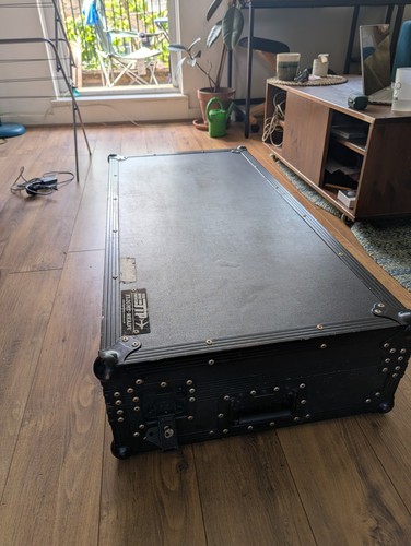 Tip flight ready - case, dj