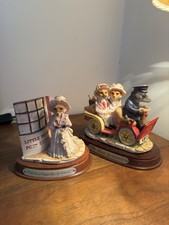 2x Figurines By Leonardo Sir