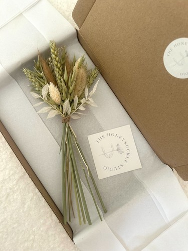 Small neutral dried flower - small,