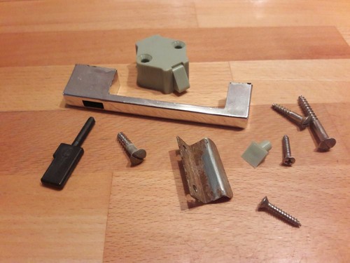 Door flap handle with - door,