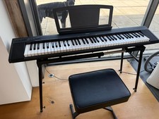 Black yamaha portable - black, np-30