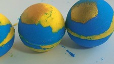 LUXURY SPHERICAL BATH BOMB -