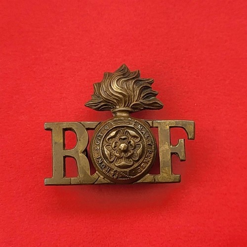 Royal fusiliers shoulder - royal, title