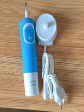 Braun Oral B toothbrush and