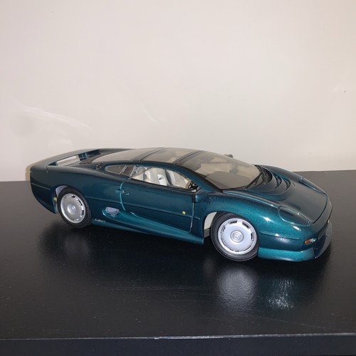 1992 jaguar xj220 green - jaguar,